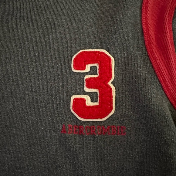 Abercrombie and Fitch Sweatshirt size small - Picture 3 of 4